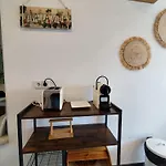 La Naranja Apartment *